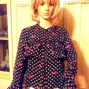 NEW HOT PICK 🔥 Pretty black top